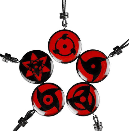 Ručně vyřezávaná sada přívěsků Sharingan Necklace z přírodního santalového dřeva