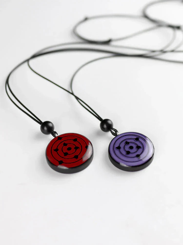 Ručně vyřezávaná sada přívěsků Sharingan Necklace z přírodního santalového dřeva