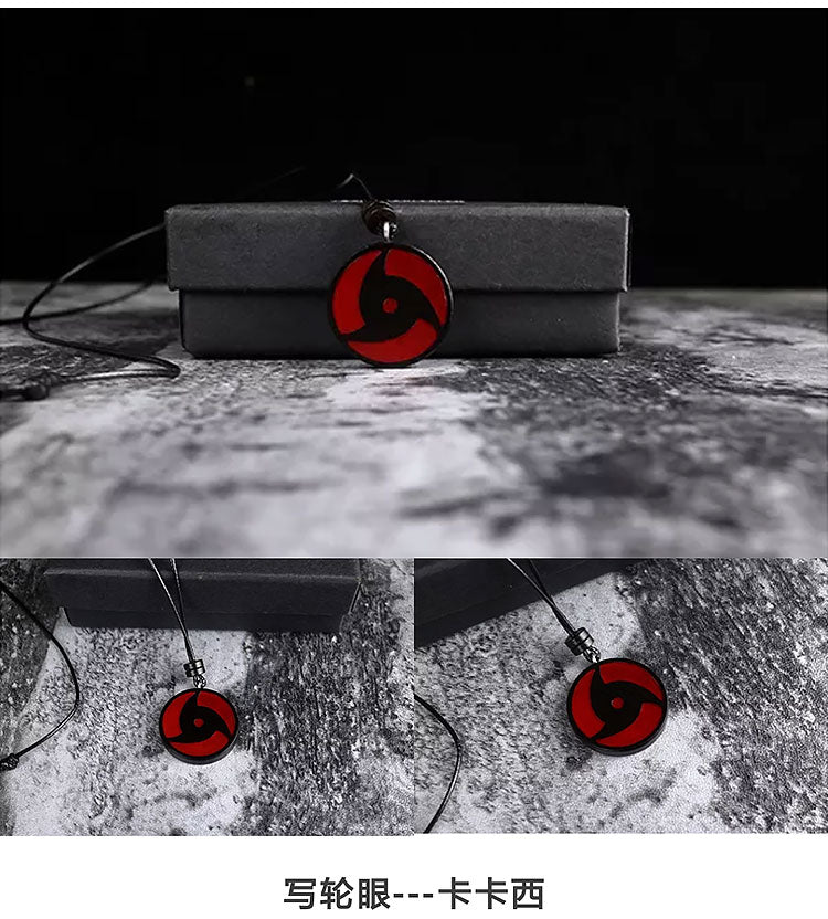 Ručně vyřezávaná sada přívěsků Sharingan Necklace z přírodního santalového dřeva
