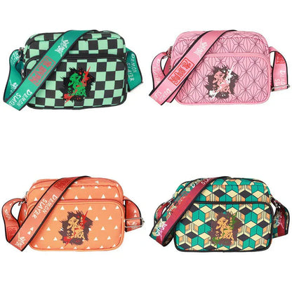 Tanjirou/Nezuko/Zenitsu/Giyuu pieni yhden olkalaukun laukku opiskelijoille Laukkukapasiteetti riittää