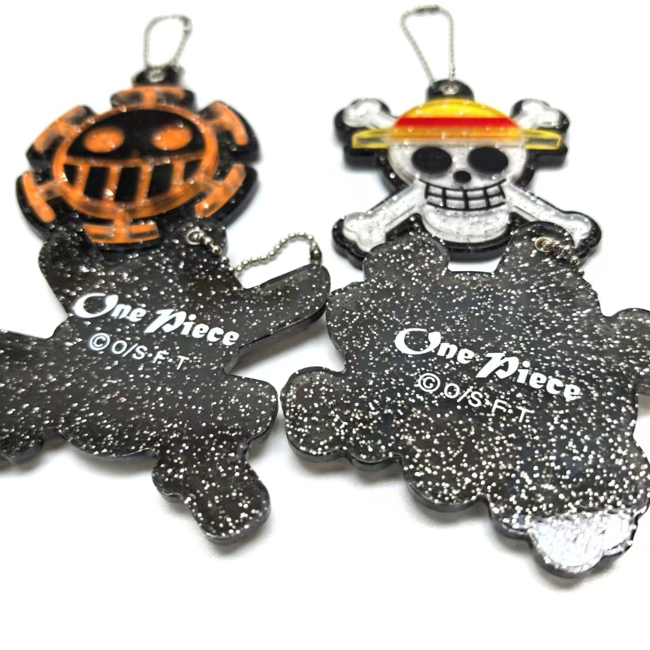 Beaux pendentifs en acrylique sur le thème Luffy/Zoro/Chopper/Law - créez votre propre collection d'anime