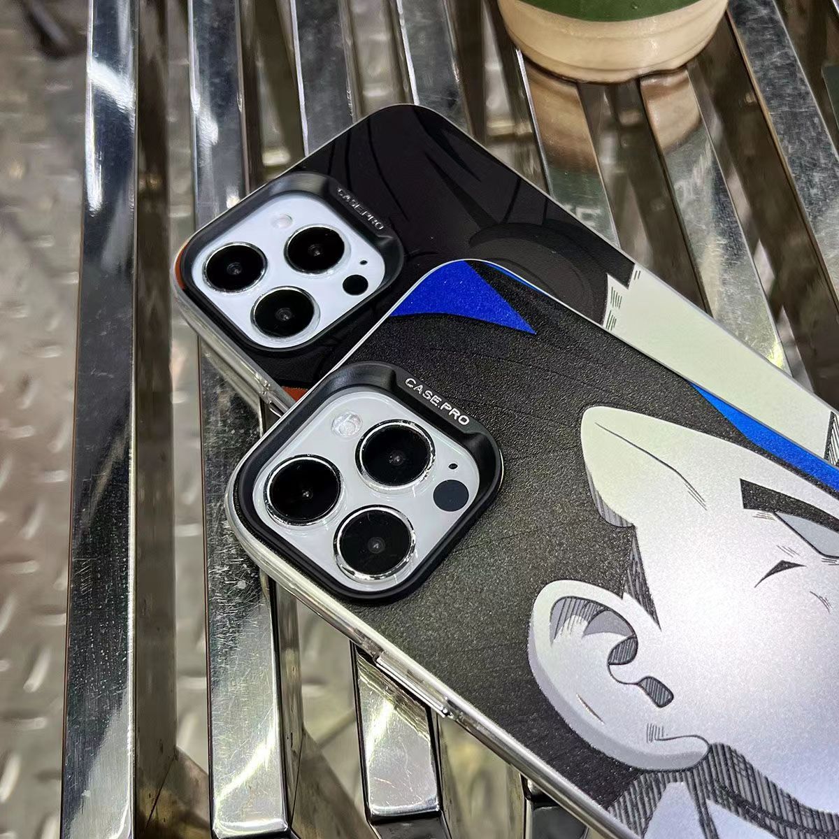 جراب هاتف Goku/Vegeta iPhone رائع من السيليكون مضاد للتصادمات