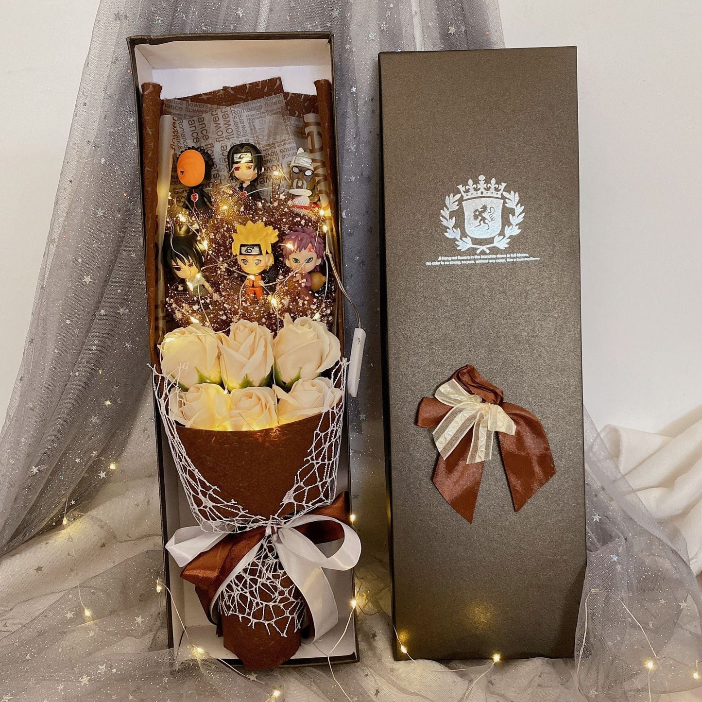 Uzumaki/Sasuke käsintehty ruususaippua LED-kimppu romanttiselle