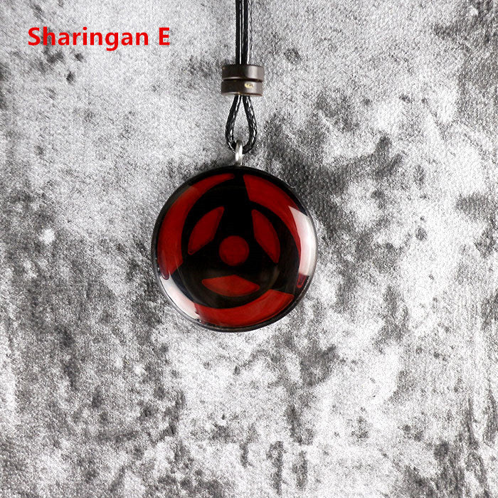 Ručně vyřezávaná sada přívěsků Sharingan Necklace z přírodního santalového dřeva