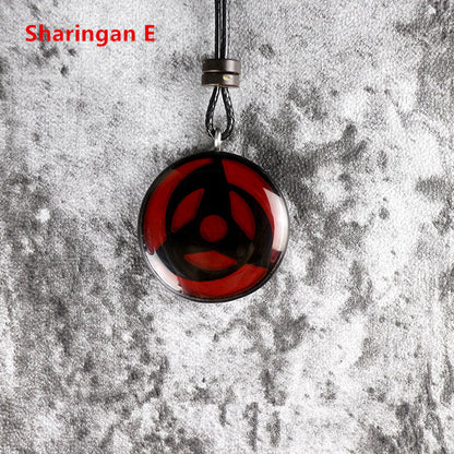 Ručně vyřezávaná sada přívěsků Sharingan Necklace z přírodního santalového dřeva