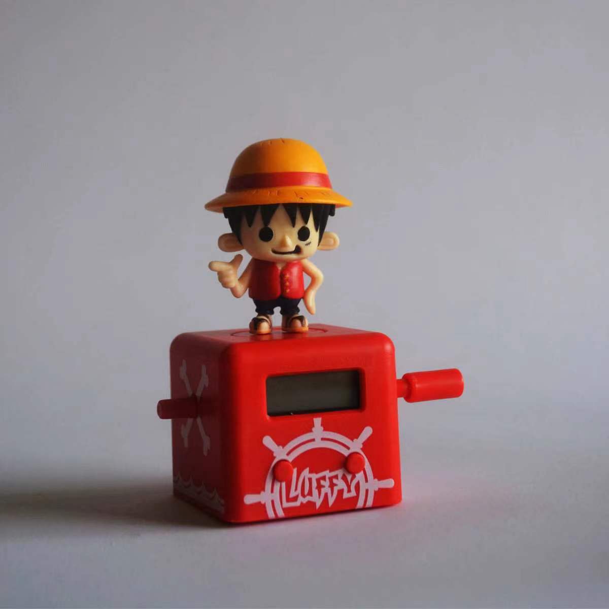 Hrací skříňka s postavičkou Luffy/Zoro/Chopper